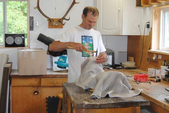 2014 July 19 8 Rod rawhiding a saddle tree.jpg