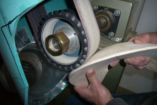 2012_Dec_7_17_large_wheel_used_on_back_of_cantle.jpg